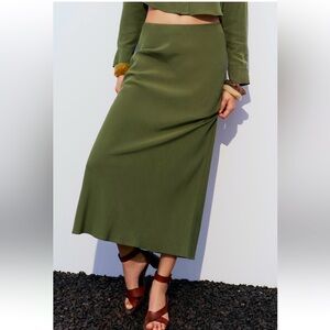 Zara NWT Lyocell Midi Skirt size L